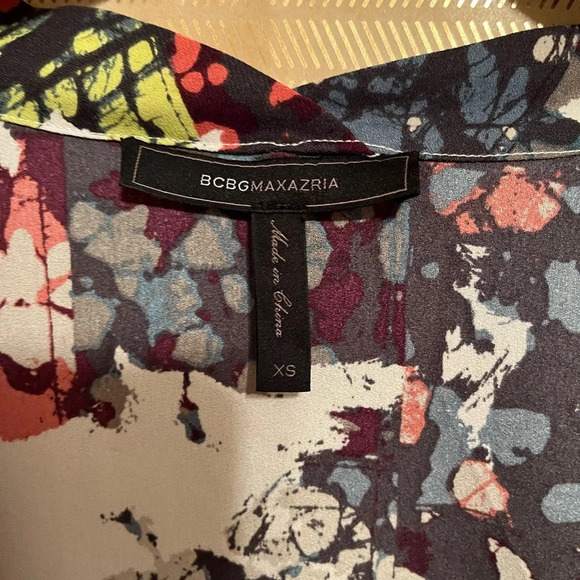 BCBGMAXAZARIA~WRAP BLOUSE~ XS-/ SMALL~ - Picture 4 of 7